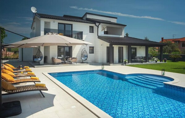 pool