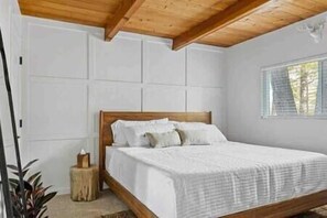 King Bed, Dog-Friendly, Kid-Friendly