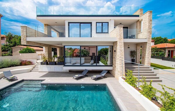 pool