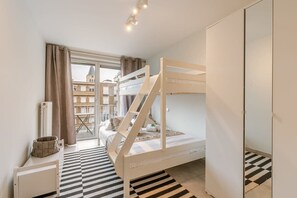 Bedroom with bunkbed