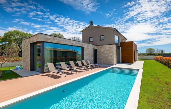 pool