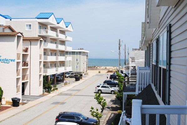 Nowalk to the Beach A - Oceanblock View