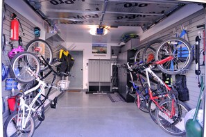 Adventure Haus Gear Supply - 
From bikes to stand-up paddle boards, Adventure Haus provides all the essentials you need for an action-packed stay.
