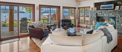 Welcoming living room with views of the lake.