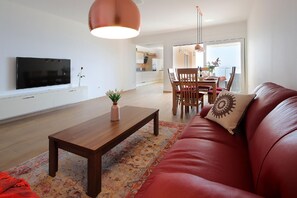 Living area. Living and dining area