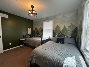 The Woodland Forest Room-Upstairs 2 Twin/1Full