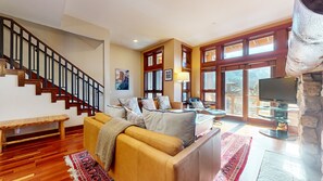 Furniture, Indoors, Living Room, Screen, Home Decor