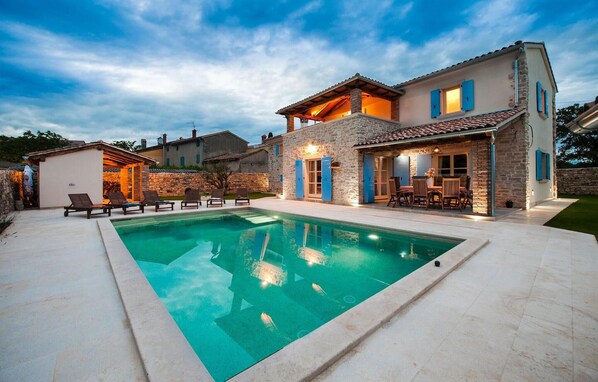 pool