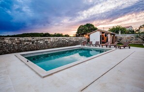 pool