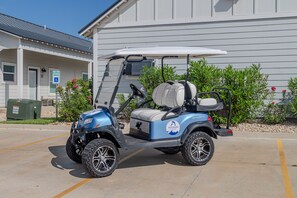 4 Seater Golf Cart Included for Entire Stay! 
Short Term Stays Only.