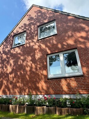 Halligweg 8, OG