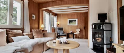 Living area with access to the terrace