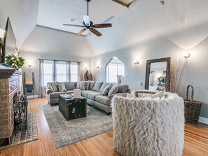 The main living area has plenty of seating for the entire family!