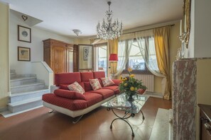 Autumn, Living Room, Spring, Summer