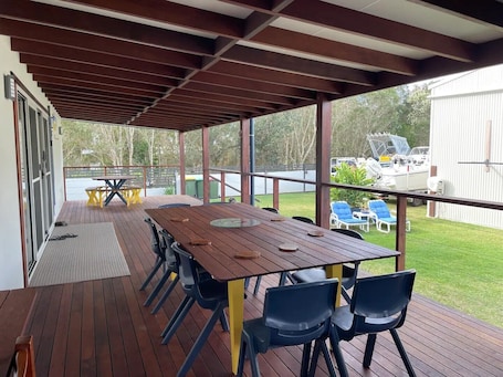 Outdoor dining