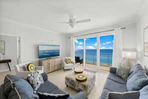 Family Area with Amazing Ocean Views!