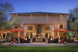 Exterior Courtyard