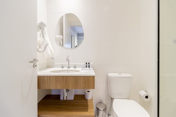 Bathroom amenities