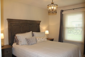 Queen Bedroom