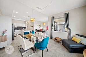 Dining Room#Disney #Parks #kingdom #springs #StoreyLake #resort #Apartment #Vacation #Rental #waterpark #Kissimmee #Orlando #universal #citywalk