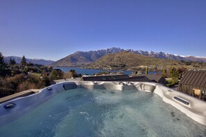 Hot tub with fabulous views