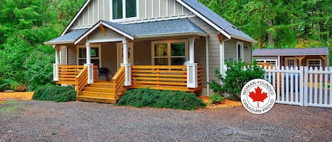 Baker Bliss Cabin Proudly Woman Founded Canadian Proud