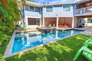 Stunning private yard and pool