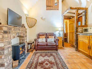 Living area | Morrells Wood Farm- Rickyard Cottage - Morrells Wood Farm, Leighton, near Shrewsbury