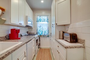 Kitchen | Keurig | 2nd-Floor Unit