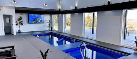 Private pool, hot tub & infrared sauna!