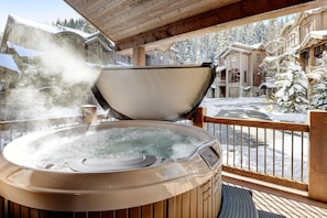 Bain à remous extérieur