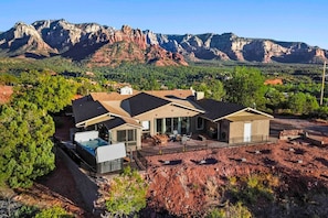 Fantastic views on this property which is surrounded by nature