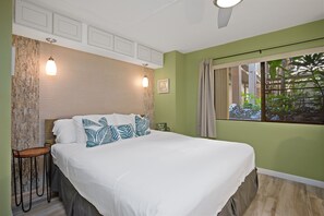 Have a restful night's sleep on your King-size bed in the bedroom!