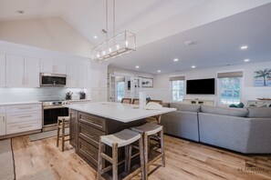 12Heron- Open Floor Plan
