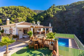 Beautiful villa with private pool and terrace with views