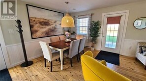 Dining room, seating for 6
