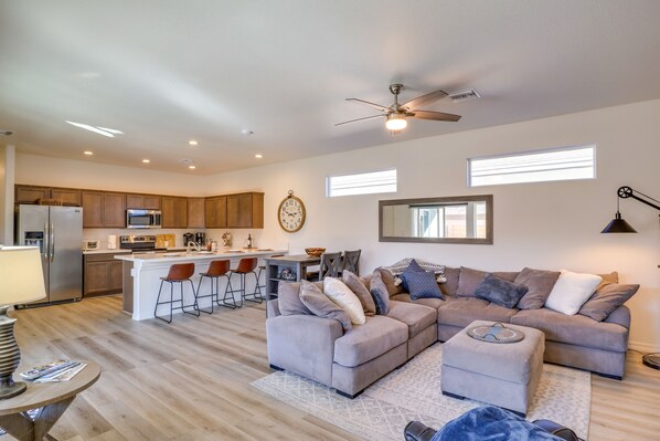 Bullhead City Vacation Rental | 3BR | 2BA | Step-Free Access | 1,300 Sq Ft