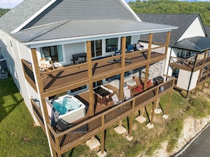 2 extra large decks accommodate everyone and provide amazing lake views