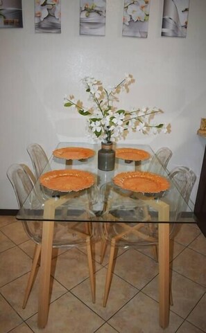 Dinning table