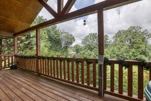 Huge Deck