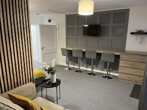 Living Room / Lounge