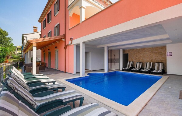 pool