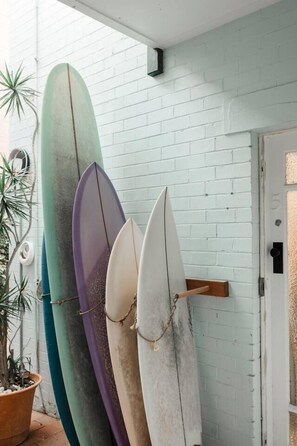 Enjoy the coastal lifestyle with surfboards, snorkelling gear and yoga mats provided in the apartment for your use.