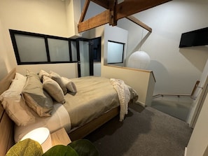 Open loft bedroom on first floor