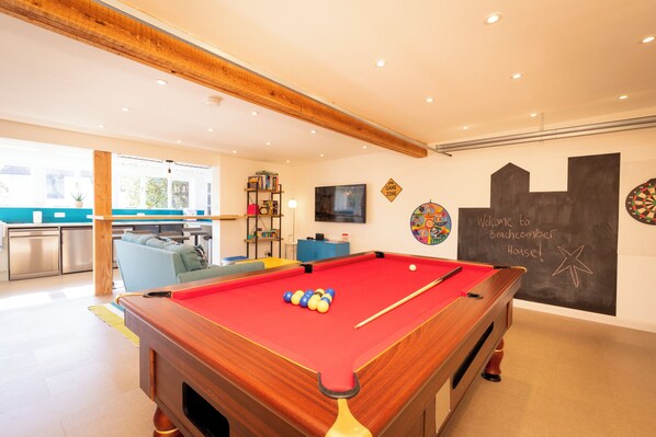 Games Room and bar. Pool, Darts, Nintendo, Board Games. Fun for all ages