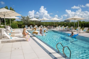 042 H20 resort 4497