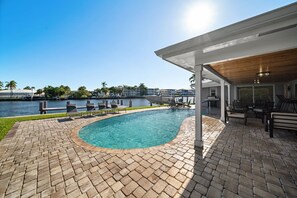 Main intracoastal waterway views