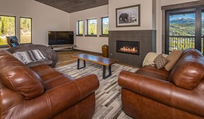 Living Room with Fireplace