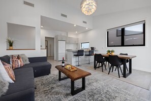 Alpine Lake Retreat | Alpine Property Management (1)