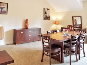 Dining Area | Family Lodge No.5 - Atholl Palace Holidays, Pitlochry